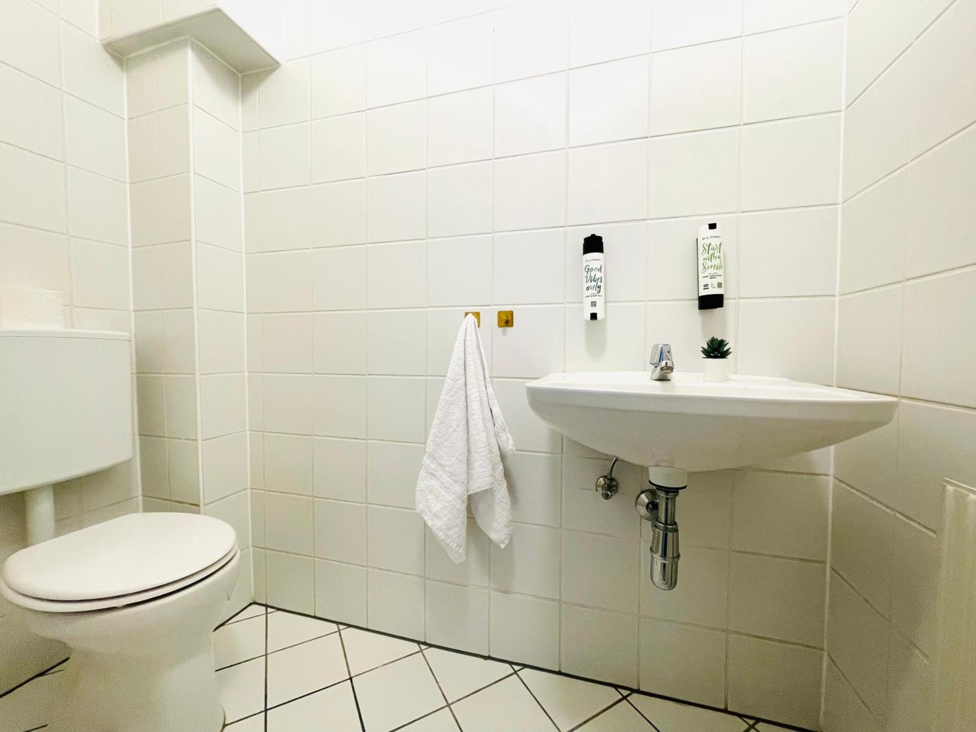 Apstay City Center Deluxe ǀ Free Parking ǀ Self Check-In Graz Extérieur photo